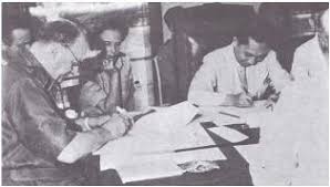 Setelah itu, perjuangan bangsa indonesia mengalir dalam satu saluran tertentu, karena waktu itu bangsa indonesia sudah menyatakan diri sebagai bangsa yang merdeka dan berdaulat. Revolusi Menegakkan Panji Panji Nkri Pustaka Belajar