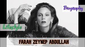 Farah zeynep abdullah (25), eser yenerler'den ayrıldıktan sonra başrolünü oynadığı 'kelebeğin rüyası'nın görüntü yönetmeni gökhan i̇kili dün kiraladıkları evin iskelesindeydi. Farah Zeynep Abdullah Biography Height Life Story Super Stars Bio