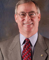 David W Bernauer, CEO of Walgreen (WAG), Earns $6.7 mil