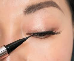 Achieve and maintain perfect brows all day long. How To Apply False Eyelashes Step By Step Guide With Photos Allure