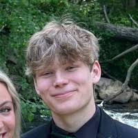 100+ perfiles de «Farrington»