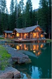 A Rustic Cabin In Montana S Prestigious Yellowstone Club Decoholic Rustic Cabin My Dream Home Cabins In The Woods