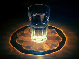 রাত্রে শুতে যাওয়ার আগে এক গ্লাস জল পান মাস্ট! কেন জানেন? | Should you be  drinking water before bed? - Bengali BoldSky