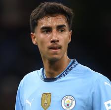 Ex-Palmeiras, Vitor Reis 'some' no Manchester City após 4 meses