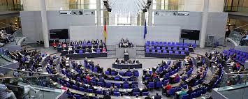 The bundestag and the federal government may merely apply to the mediation committee in an attempt to reach a compromise. Im Deutschen Bundestag Ernst Dieter Rossmann