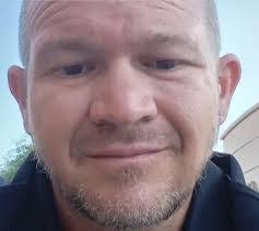 Amos Kemp's Instagram, Twitter & Facebook