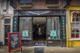 Concurrentie 24.631 inwoners per tattooshop. Cult Art Shop Zwolle Indebuurt Zwolle