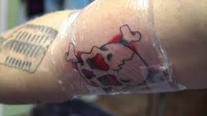 Once the tattoo is done, the artist will apply a thin layer of tattoo jelly or moisturizer over the entire tattooed area. How To Take Care Of Your New Tattoo Youtube