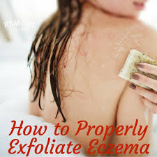 People with oily skin will notice that the pores on their face appear larger. How To Properly Exfoliate Eczema It S An Itchy Little World
