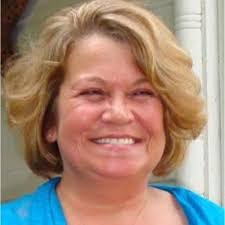 Shelly Teeter's Instagram, Twitter & Facebook