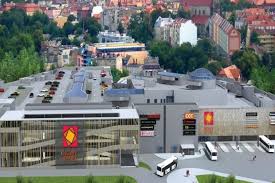 Zabytkowa zabudowa rynku (xvii, xviii w.) więcej znajdziesz w polska niezwykła dolnośląskie. Nowy Rynek Z Dziesiatka Nowych Najemcow Centra Handlowe