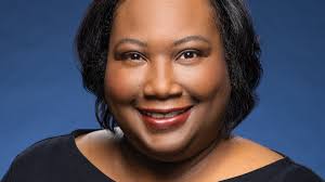 Lauren Franklin's Instagram, Twitter & Facebook