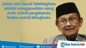 Pernikahan seperti mozaik yang kita buat dengan pasangan kita, jutaan momen kecil yang menjadi kisah cinta. 4. Kata Cinta Dan Uang Cikimm Com