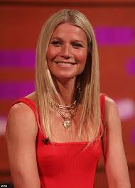She is the daughter of the late actor bruce paltrow and blythe danner. Tnhs14fewmikim