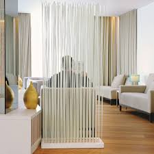 Www Skydesign News Mit Dem Skydesign Sichtschutz Wird Der Balkon Zum Wohlfuhlort Mit Freunden Ein Glas Wein Trinken Eigene Krauter U Furniture Home Decor Room