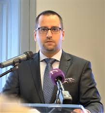 Lánczi andrás, egyetemi tanár, a budapesti corvinus egyetem politikatudományi intézetének vezetője, a századvég alapítvány elnöke volt. Lanczi Tamas Wikipedia
