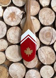 This Painted Canoe Paddle Was Made And Painted By Hand In The Gaspesie Quebec Canada Each And Every Desi Canoe Paddle Decor Painted Paddles Canoe Paddle Art