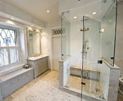 A la recherche d'un meuble de rangement salle bain ? Banc Salle De Bain Un Petit Meuble Avantageux Et Distingue