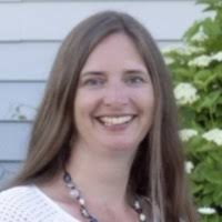 Amy Holmberg's Instagram, Twitter & Facebook