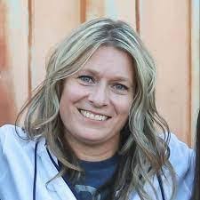 Mindy Hendricks's Instagram, Twitter & Facebook