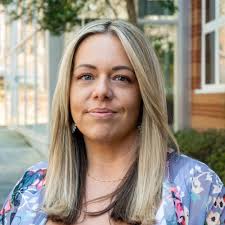 Alison Sain's Instagram, Twitter & Facebook