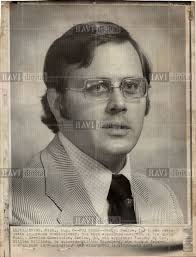1975 Press Photo Daniel Demlow Public Service chairman