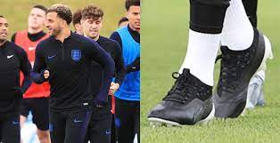 Entdecke alle neuen trikots von kyle walker. Kyle Walker Macht Puma Wechsel Nur Fussball