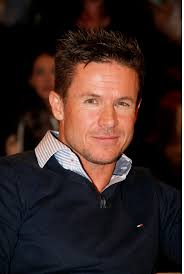 First skydiver to fall faster than speed of sound dies in crash in Italy