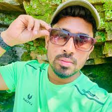 Mihiru Udanjaya updated his profile picture.