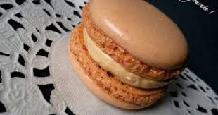 C Est Ma Fournee Macarons Caramel Au Beurre Sale Pierre Herme Macaron Caramel Saveurs Macaron Macaron