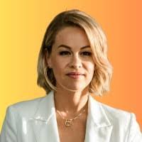 Melissa Ronda's Instagram, Twitter & Facebook