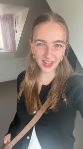 Daisy Grace's Instagram, Twitter & Facebook