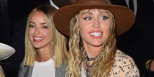 Las imágenes de Miley Cyrus y Kaitlynn Carter como pareja