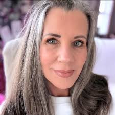 How long to wait before adding a stripe after base coat?