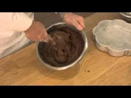 Chocolate Macaroons By Pierre Dominique Cecillon For Larousse Cuisine Larousse Cuisine Macaron Chocolat Recette Macaron