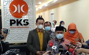 Juli 13, 2021 gaji pegawai pelabuhan tanjung priok pada 2 tahun pertama operasi pa… Tunjuk Id Kemenhub Luncurkan Coach Manajemen Limbah Kapal Terpadu