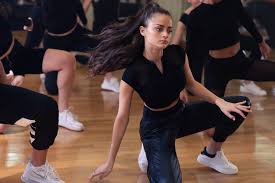 Stefania heeft op youtube meer dan 50k abonnees, op tiktok volgen 317.1k mensen haar en stefania is enorm populair op sociale media en bij streamingdiensten. Stefania Zingt Last Dance Voor Griekenland In Rotterdam Songfestival Be