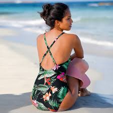 Sa conception en polyamide favorise l'évacuation de la transpiration et le séchage rapide de votre maillot de bain. Maillot De Bain 1 Piece Imprime Tiare Brassiere Integree Blancheporte