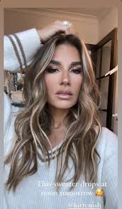 Thea Vargas (theavargas)