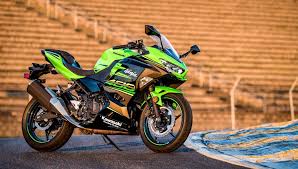 Aside from bearing all the important features that make a great beginner bike, it's also a good looking model so there's a bonus point there. The Best Looking Starter Motorcycles Bestbeginnermotorcycles