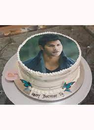 Varun dhawan shared a video of his mom, karuna dhawan, cutting her birthday cake at midnight with her husband, david dhawan by her side. Exclusive Varun Dhavan Photo Cake My Bakers
