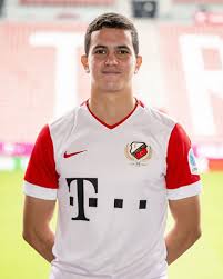 Transferências de utrecht u18 por temporada: Zineddine Bourebaba