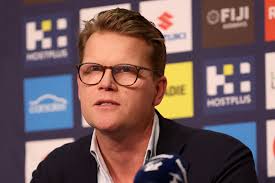 Storm boss lifts lid