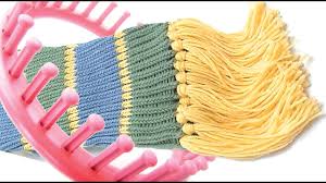 Pattern for knitting a chunky yellow scarf for beginners. How To Make A Scarf On A Round Knitting Loom Youtube