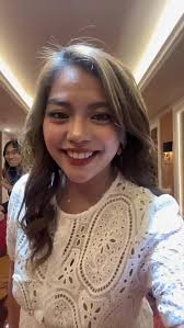 Serving the Dame Un Grrrr trend with our team! 🤣 #dameungrrr