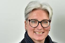 Gesine Lange-Gauck: Tochter des Alt-Bundespräsidenten hält Friedens-Vortrag  in Springe