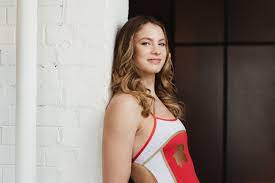 She flashes a quick smile as she walks, seemingly free from the burdens of past triumphs and failures, and. Penny Oleksiak Meet Canada S Youngest Olympic Champion Faces Magazine