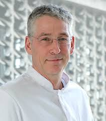 PD Dr. med. Tim Neumann: Klinik für Anästhesiologie und Intensivmedizin