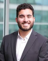 Sarah Pifer's Instagram, Twitter & Facebook