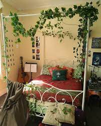 I Want To Stay In Bed Elf Elvish Elven Fantasy Woodland Ivy Vines Gondor Lotr Room Inspiration Bedroom Dreamy Room Room Ideas Bedroom